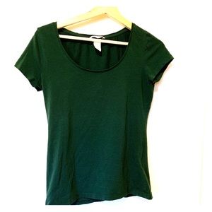 Green H&M tee